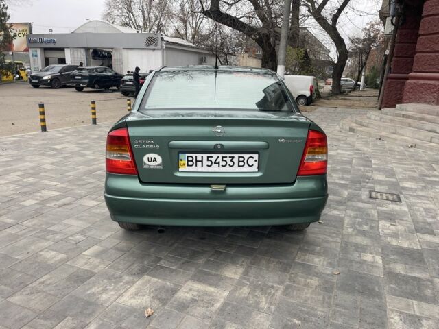 Зеленый Опель Астра, объемом двигателя 1.6 л и пробегом 260 тыс. км за 2350 $, фото 2 на Automoto.ua