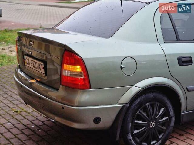 Зелений Опель Астра, об'ємом двигуна 1.36 л та пробігом 179 тис. км за 3000 $, фото 51 на Automoto.ua