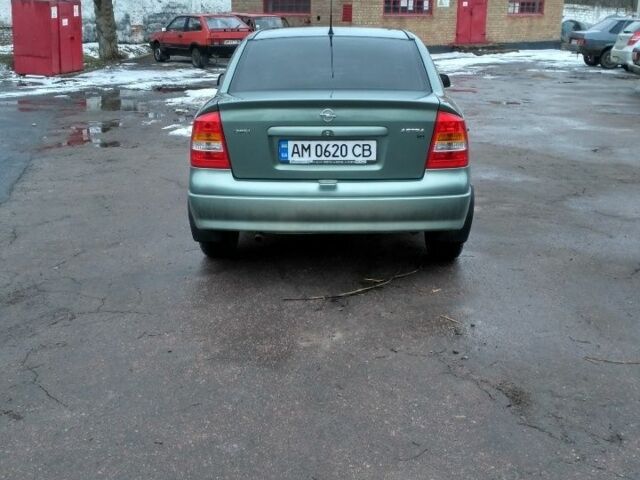 Опель Астра 2008 в Бердичеве на Automoto.ua Зеленый Опель Астра, объемом двигателя 1.6 л и пробегом 220 тыс. км за 3811 $, фото 3 на Automoto.ua