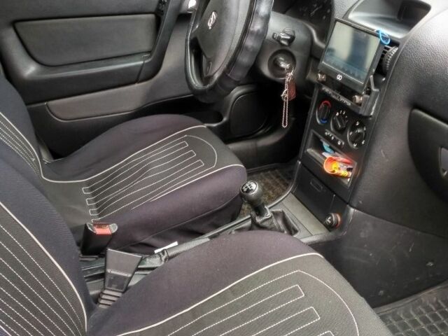 Опель Астра 2008 в Бердичеве на Automoto.ua Зеленый Опель Астра, объемом двигателя 1.6 л и пробегом 220 тыс. км за 3811 $, фото 8 на Automoto.ua