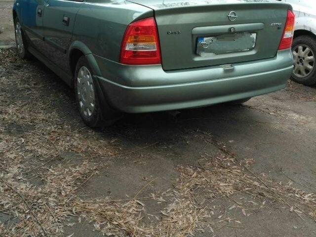 Опель Астра 2008 в Бердичеве на Automoto.ua Зеленый Опель Астра, объемом двигателя 1.6 л и пробегом 220 тыс. км за 3811 $, фото 2 на Automoto.ua