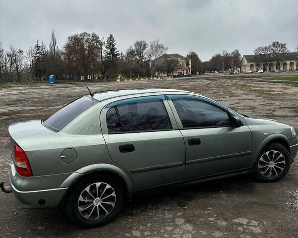 Зелений Опель Астра, об'ємом двигуна 1.36 л та пробігом 235 тис. км за 4000 $, фото 4 на Automoto.ua