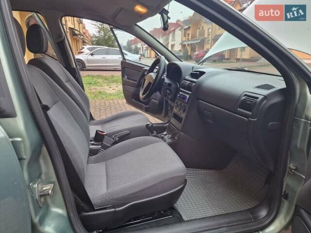 Зелений Опель Астра, об'ємом двигуна 1.36 л та пробігом 179 тис. км за 3000 $, фото 53 на Automoto.ua