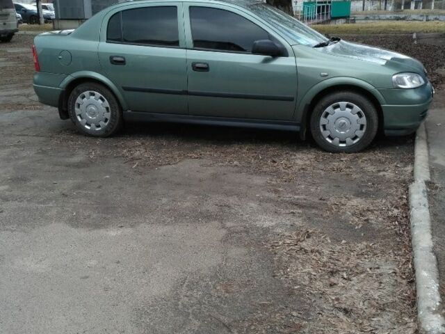 Опель Астра 2008 в Бердичеве на Automoto.ua Зеленый Опель Астра, объемом двигателя 1.6 л и пробегом 220 тыс. км за 3811 $, фото 6 на Automoto.ua