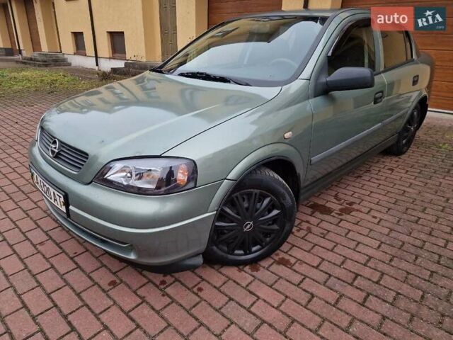 Зелений Опель Астра, об'ємом двигуна 1.36 л та пробігом 179 тис. км за 3000 $, фото 17 на Automoto.ua