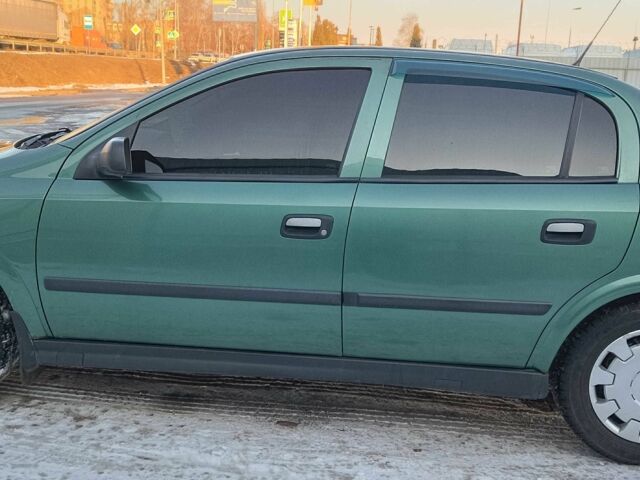 Зеленый Опель Астра, объемом двигателя 1.6 л и пробегом 183 тыс. км за 4800 $, фото 4 на Automoto.ua