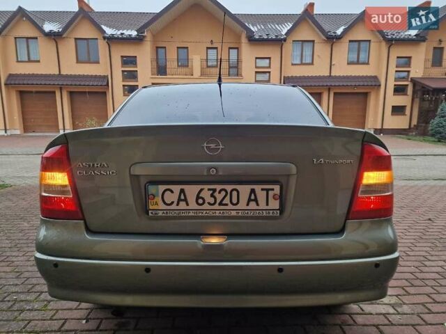 Зелений Опель Астра, об'ємом двигуна 1.36 л та пробігом 179 тис. км за 3000 $, фото 23 на Automoto.ua