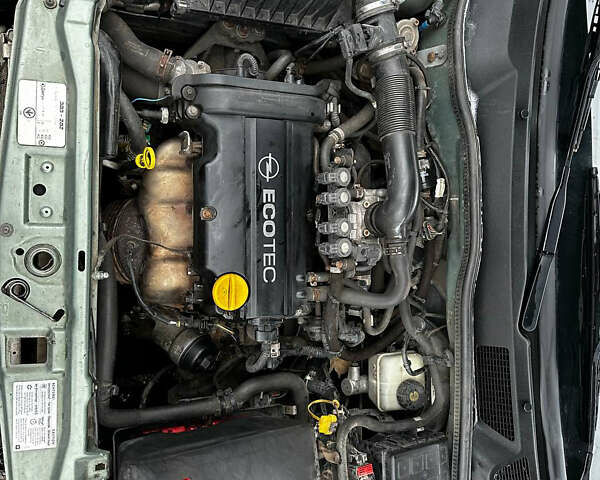 Зелений Опель Астра, об'ємом двигуна 1.36 л та пробігом 235 тис. км за 4000 $, фото 7 на Automoto.ua