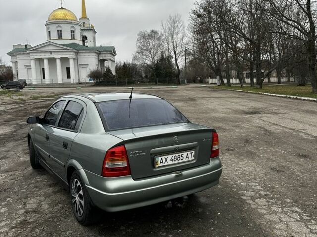 Зеленый Опель Астра, объемом двигателя 1.4 л и пробегом 235 тыс. км за 4000 $, фото 3 на Automoto.ua