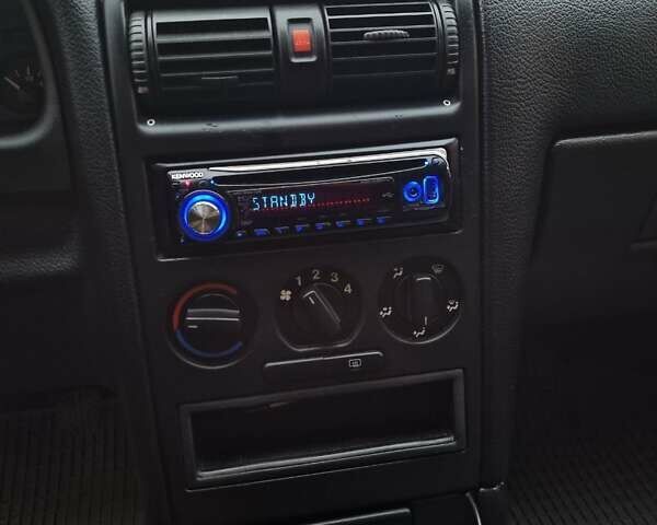 Зелений Опель Астра, об'ємом двигуна 1.36 л та пробігом 179 тис. км за 3000 $, фото 39 на Automoto.ua