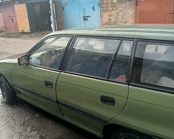 Зеленый Опель Астра, объемом двигателя 1.7 л и пробегом 480 тыс. км за 1800 $, фото 5 на Automoto.ua
