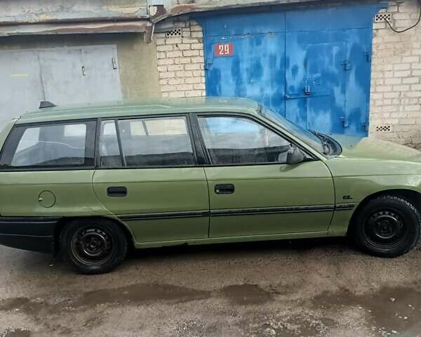 Зеленый Опель Астра, объемом двигателя 1.7 л и пробегом 480 тыс. км за 1800 $, фото 9 на Automoto.ua