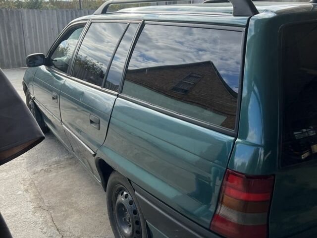 Опель Астра 1997 в Томаковка на Automoto.ua Зеленый Опель Астра, объемом двигателя 1.6 л и пробегом 170 тыс. км за 879 $, фото 5 на Automoto.ua