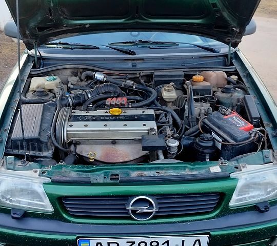 Зелений Опель Астра, об'ємом двигуна 1.8 л та пробігом 415 тис. км за 2300 $, фото 7 на Automoto.ua