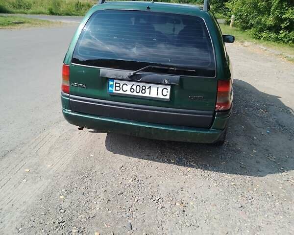 Зеленый Опель Астра, объемом двигателя 1.6 л и пробегом 30 тыс. км за 2000 $, фото 6 на Automoto.ua