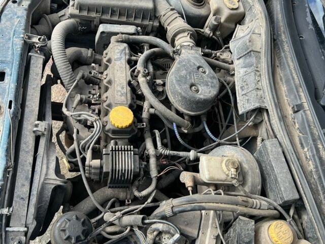 Опель Астра 1997 в Томаковка на Automoto.ua Зеленый Опель Астра, объемом двигателя 1.6 л и пробегом 170 тыс. км за 879 $, фото 10 на Automoto.ua