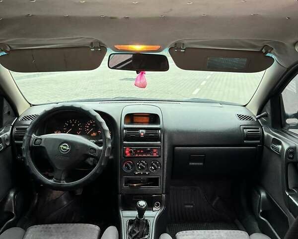 Зеленый Опель Астра, объемом двигателя 1.6 л и пробегом 265 тыс. км за 2150 $, фото 11 на Automoto.ua