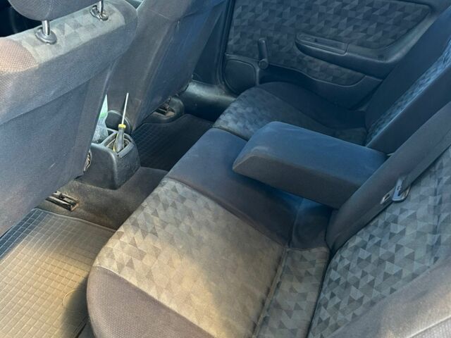 Зеленый Опель Астра, объемом двигателя 1.6 л и пробегом 250 тыс. км за 2100 $, фото 4 на Automoto.ua