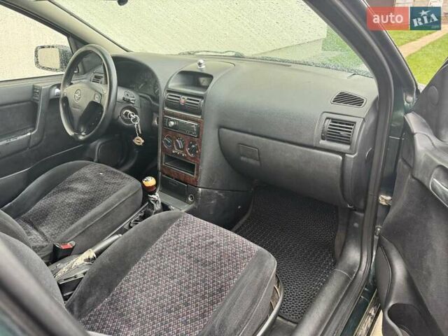 Зеленый Опель Астра, объемом двигателя 1.6 л и пробегом 250 тыс. км за 2350 $, фото 5 на Automoto.ua