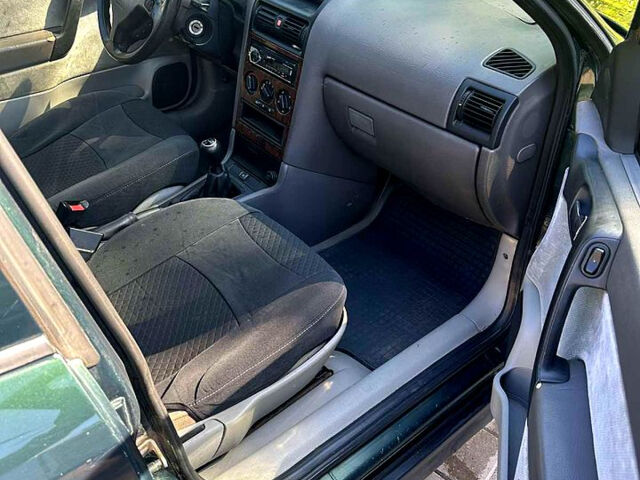 Зеленый Опель Астра, объемом двигателя 1.8 л и пробегом 0 тыс. км за 3950 $, фото 3 на Automoto.ua