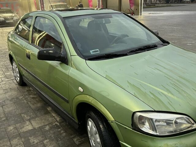 Зеленый Опель Астра, объемом двигателя 1.2 л и пробегом 100 тыс. км за 1500 $, фото 2 на Automoto.ua