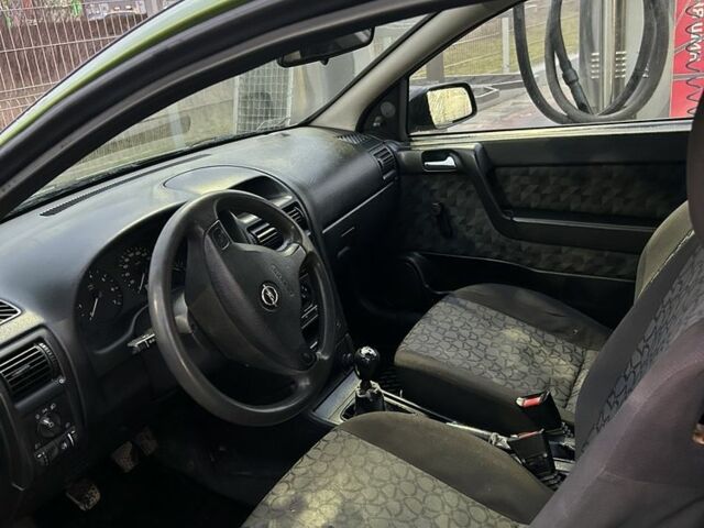 Зеленый Опель Астра, объемом двигателя 1.2 л и пробегом 100 тыс. км за 1500 $, фото 7 на Automoto.ua