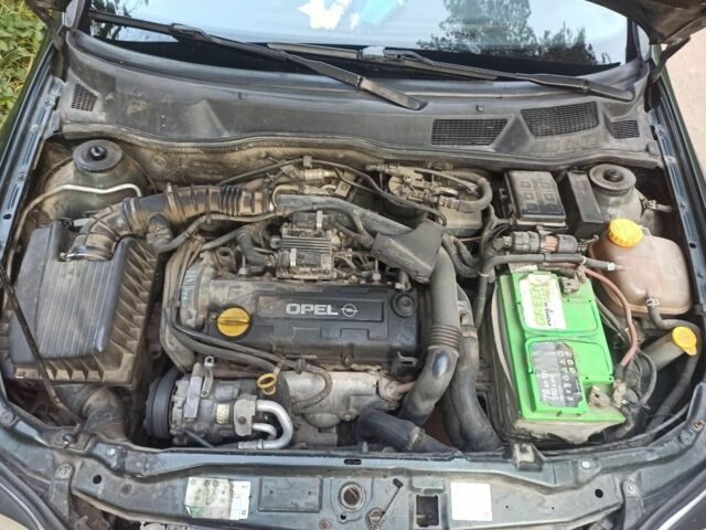 Зеленый Опель Астра, объемом двигателя 1.7 л и пробегом 400 тыс. км за 2000 $, фото 6 на Automoto.ua