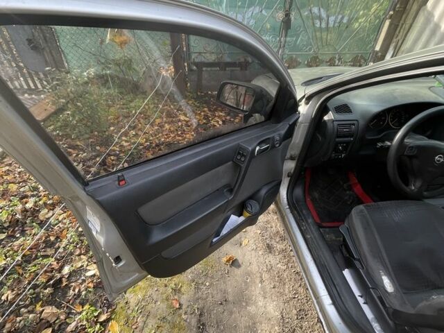 Зелений Опель Астра, об'ємом двигуна 1.7 л та пробігом 341 тис. км за 1500 $, фото 4 на Automoto.ua