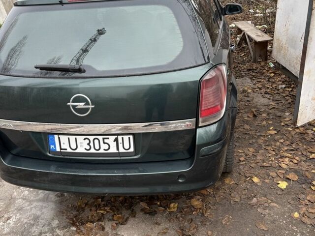 Зеленый Опель Астра, объемом двигателя 1.7 л и пробегом 353 тыс. км за 2500 $, фото 1 на Automoto.ua