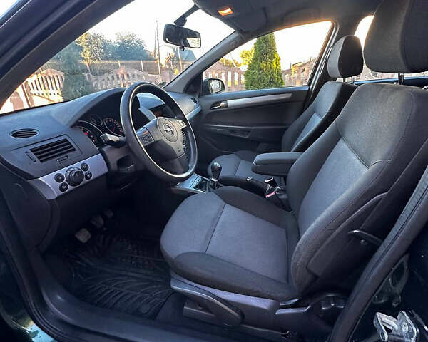 Зеленый Опель Астра, объемом двигателя 1.6 л и пробегом 202 тыс. км за 5300 $, фото 18 на Automoto.ua