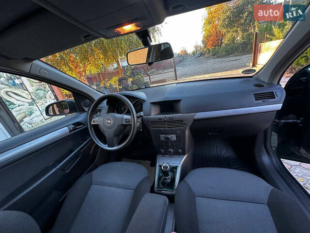 Зеленый Опель Астра, объемом двигателя 1.6 л и пробегом 202 тыс. км за 5300 $, фото 19 на Automoto.ua