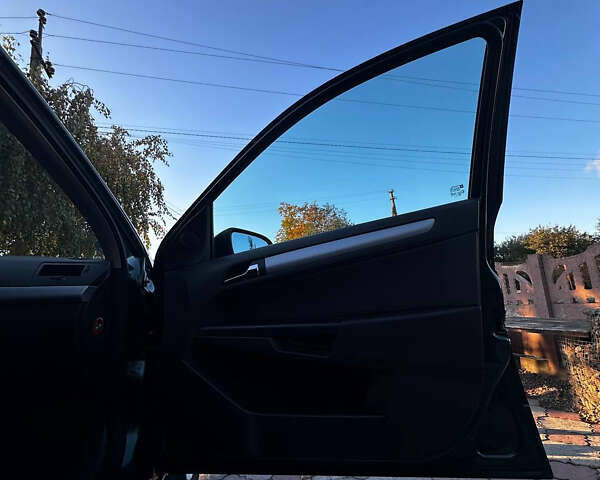 Зеленый Опель Астра, объемом двигателя 1.6 л и пробегом 202 тыс. км за 5300 $, фото 17 на Automoto.ua