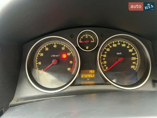 Зеленый Опель Астра, объемом двигателя 1.6 л и пробегом 280 тыс. км за 3850 $, фото 10 на Automoto.ua