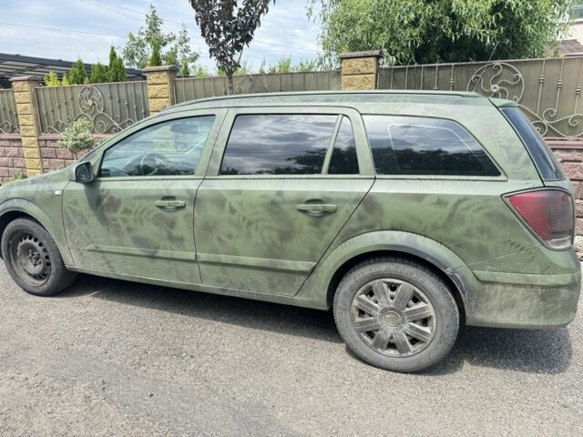 Зеленый Опель Астра, объемом двигателя 1.7 л и пробегом 100 тыс. км за 1300 $, фото 2 на Automoto.ua