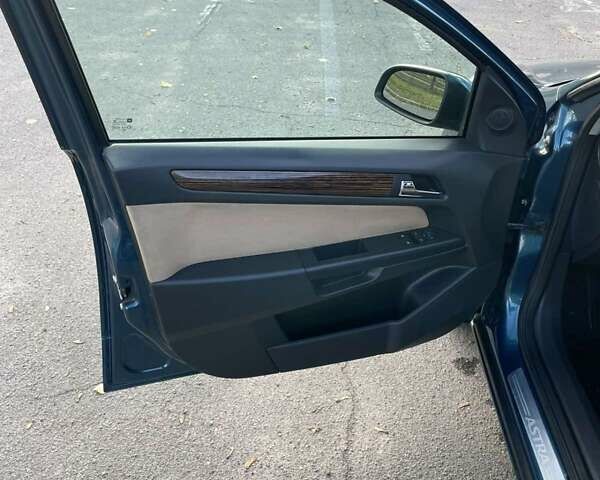 Зелений Опель Астра, об'ємом двигуна 1.8 л та пробігом 260 тис. км за 5700 $, фото 6 на Automoto.ua