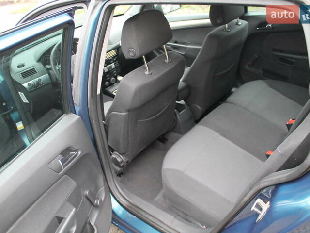 Зеленый Опель Астра, объемом двигателя 1.6 л и пробегом 260 тыс. км за 4900 $, фото 13 на Automoto.ua