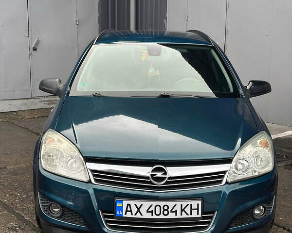 Зеленый Опель Астра, объемом двигателя 1.6 л и пробегом 210 тыс. км за 3999 $, фото 2 на Automoto.ua