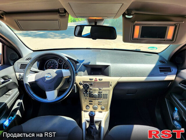 Зеленый Опель Астра, объемом двигателя 1.6 л и пробегом 180 тыс. км за 5300 $, фото 9 на Automoto.ua