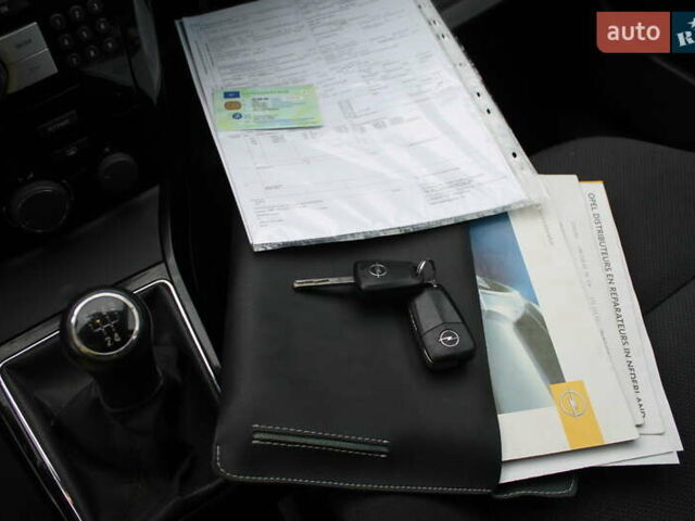 Зеленый Опель Астра, объемом двигателя 1.6 л и пробегом 260 тыс. км за 4900 $, фото 21 на Automoto.ua