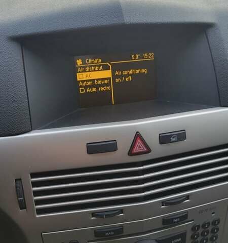 Зеленый Опель Астра, объемом двигателя 1.6 л и пробегом 220 тыс. км за 4800 $, фото 9 на Automoto.ua