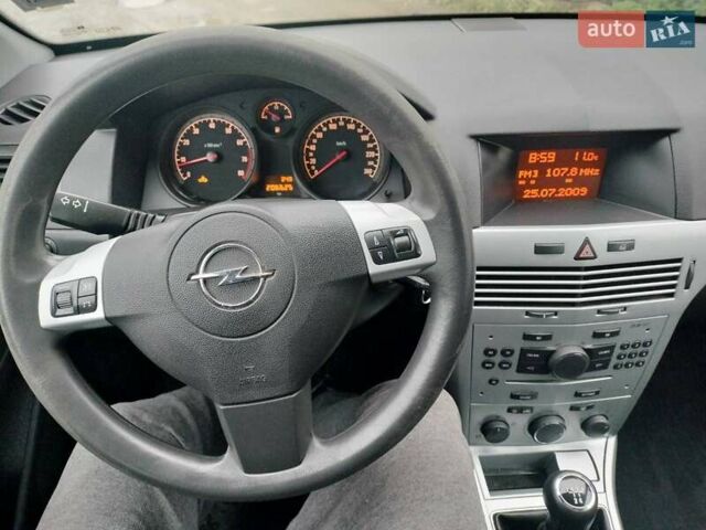 Зеленый Опель Астра, объемом двигателя 1.6 л и пробегом 206 тыс. км за 5200 $, фото 15 на Automoto.ua