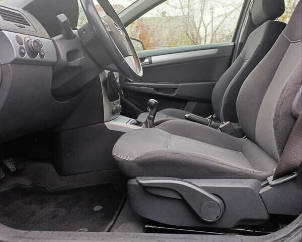 Зеленый Опель Астра, объемом двигателя 1.6 л и пробегом 208 тыс. км за 5900 $, фото 47 на Automoto.ua