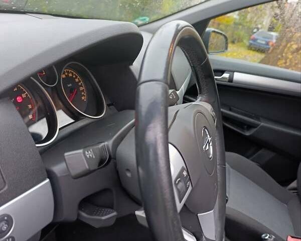 Зеленый Опель Астра, объемом двигателя 1.6 л и пробегом 208 тыс. км за 5900 $, фото 53 на Automoto.ua