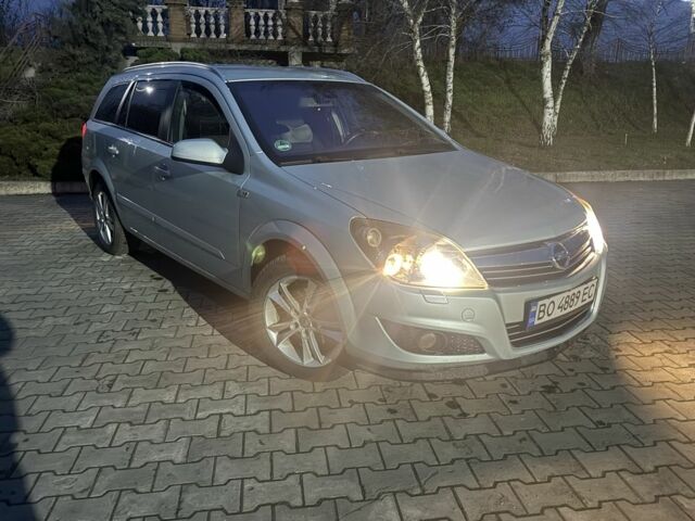 Зеленый Опель Астра, объемом двигателя 1.7 л и пробегом 260 тыс. км за 5850 $, фото 4 на Automoto.ua