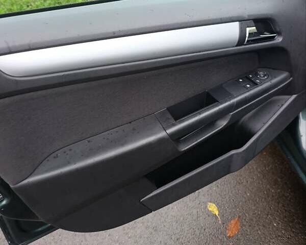 Зеленый Опель Астра, объемом двигателя 1.6 л и пробегом 208 тыс. км за 5900 $, фото 49 на Automoto.ua