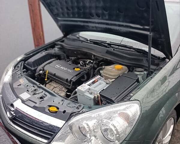 Зеленый Опель Астра, объемом двигателя 1.6 л и пробегом 208 тыс. км за 5900 $, фото 56 на Automoto.ua