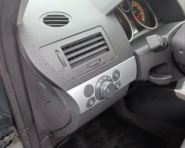 Зеленый Опель Астра, объемом двигателя 1.6 л и пробегом 208 тыс. км за 5900 $, фото 43 на Automoto.ua