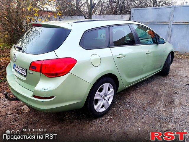Зеленый Опель Астра, объемом двигателя 1.7 л и пробегом 290 тыс. км за 6650 $, фото 6 на Automoto.ua