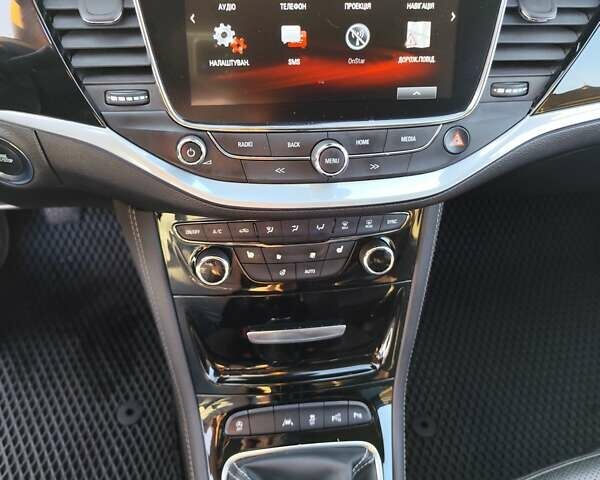 Зелений Опель Астра, об'ємом двигуна 1.6 л та пробігом 213 тис. км за 12950 $, фото 4 на Automoto.ua