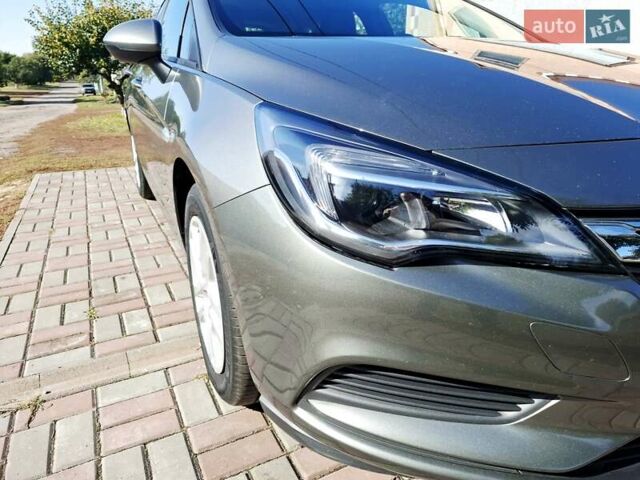 Зеленый Опель Астра, объемом двигателя 1.6 л и пробегом 165 тыс. км за 11650 $, фото 6 на Automoto.ua